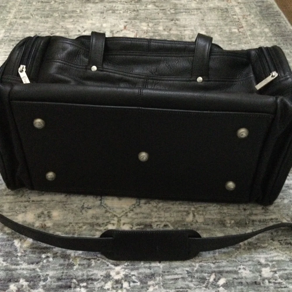 Royce New York Leather Duffle Bag